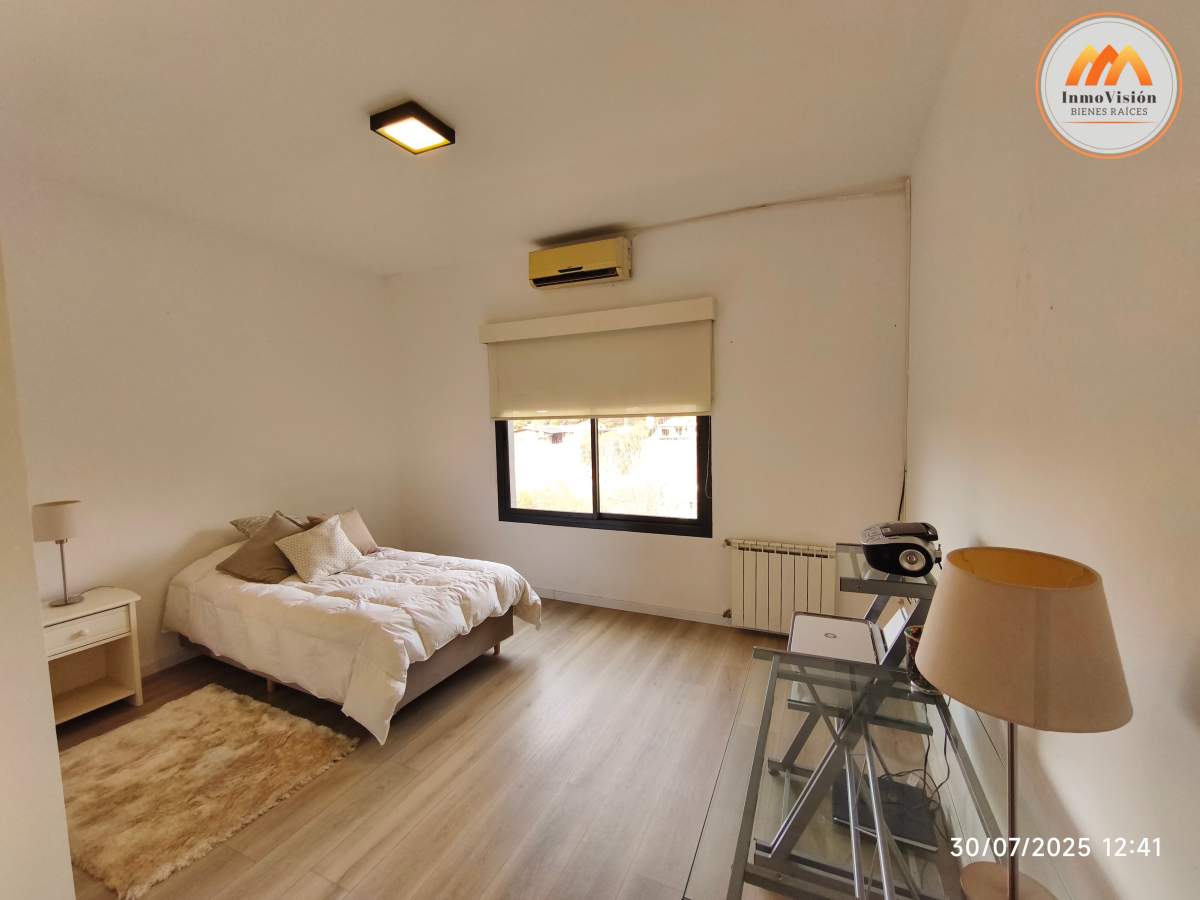 VENTA Q2 - CASA 3 DORMITORIOS