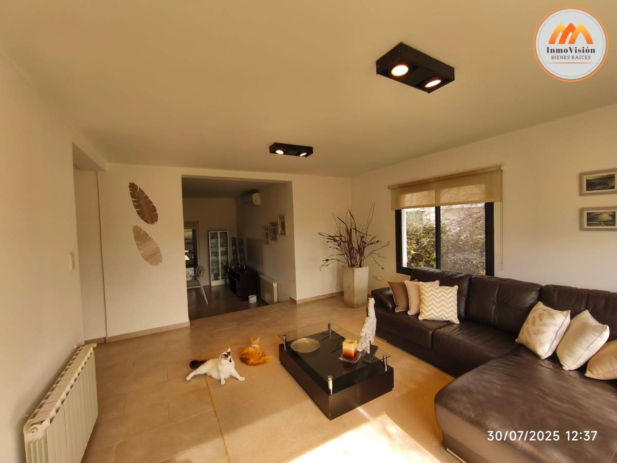 VENTA Q2 - CASA 3 DORMITORIOS