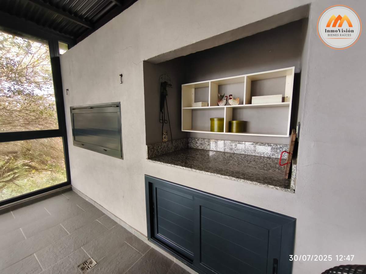 VENTA Q2 - CASA 3 DORMITORIOS