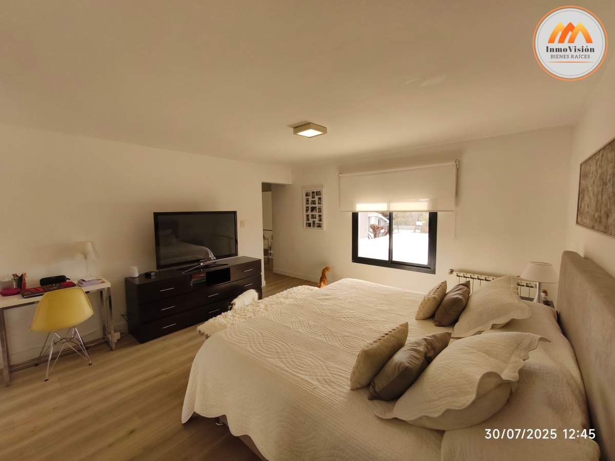 VENTA Q2 - CASA 3 DORMITORIOS