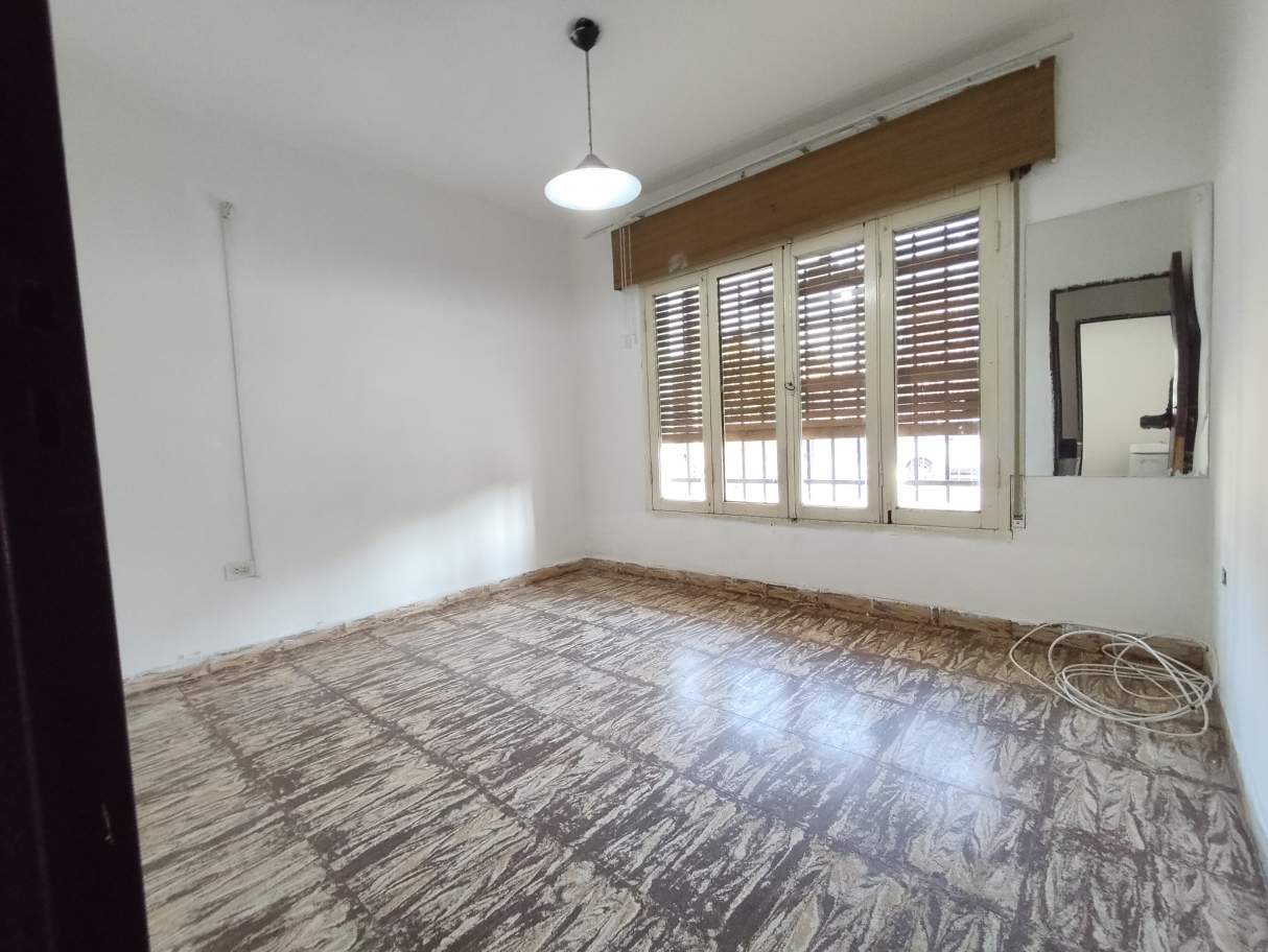 MUDATE AHORA A CENTRO AMERICA! CASA DE DOS DORM A PASOS DE AV. PARRAVICINI