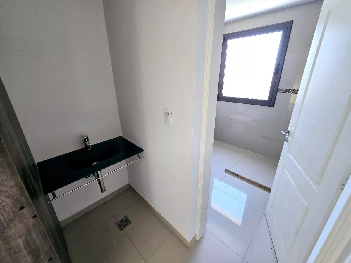 Cerca Carlos Paz Casa 3 dorm en Venta, Lista para Vivir, Fondo NORTE, Pileta