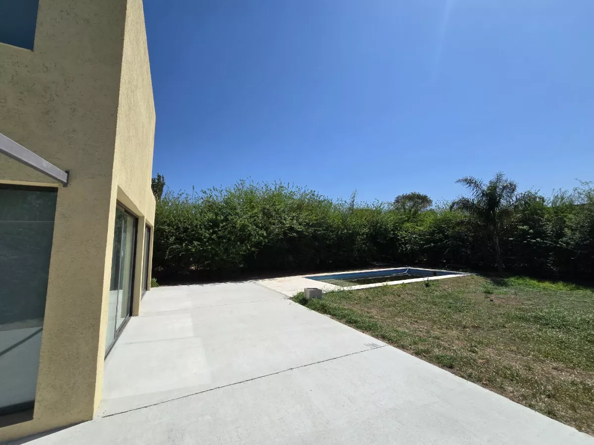 Cerca Carlos Paz Casa 3 dorm en Venta, Lista para Vivir, Fondo NORTE, Pileta