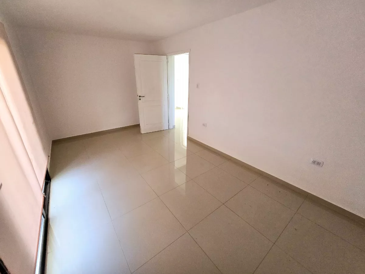 Cerca Carlos Paz Casa 3 dorm en Venta, Lista para Vivir, Fondo NORTE, Pileta