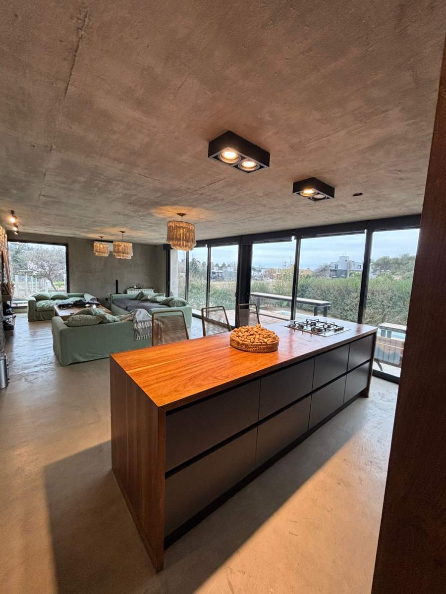 Casa PREMIUN en Venta en Country Valle del Golf (2 dorm)