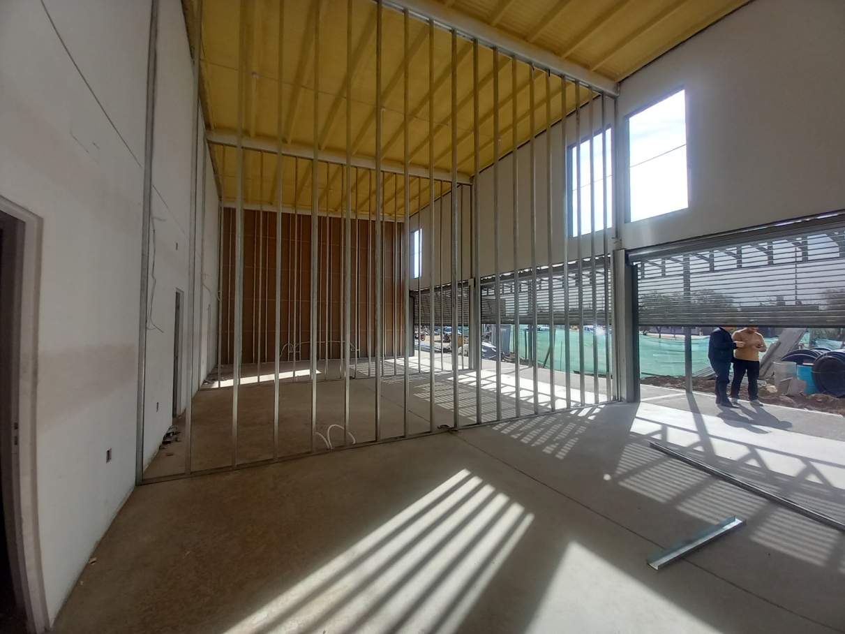 Alquiler Local  Mall Valle Cercano