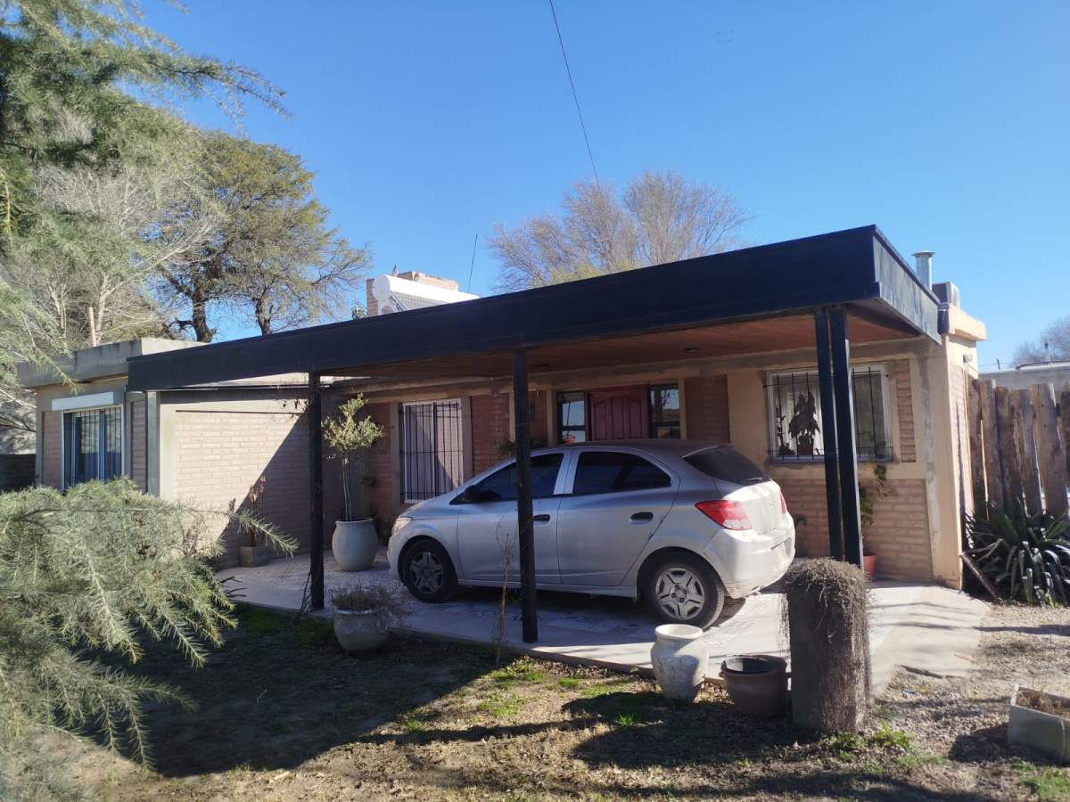 VENDO CASA EN ALTA GRACIA - B VILLA CAMIARES