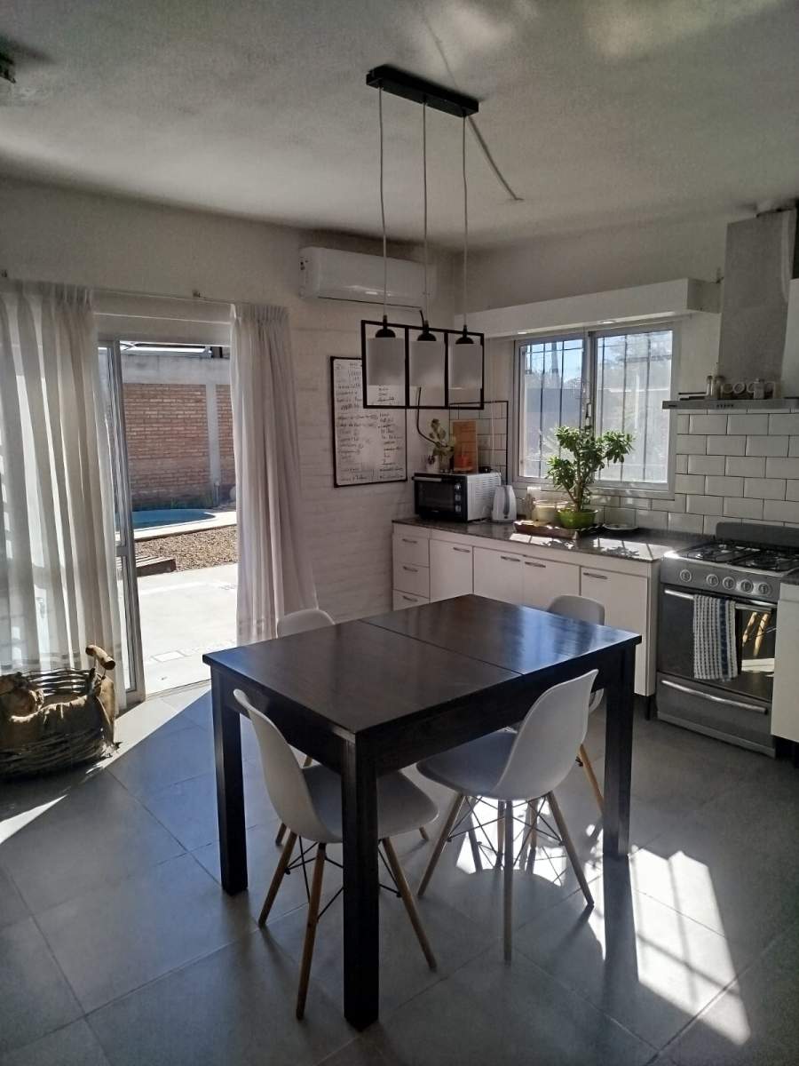 VENDO CASA EN ALTA GRACIA - B VILLA CAMIARES