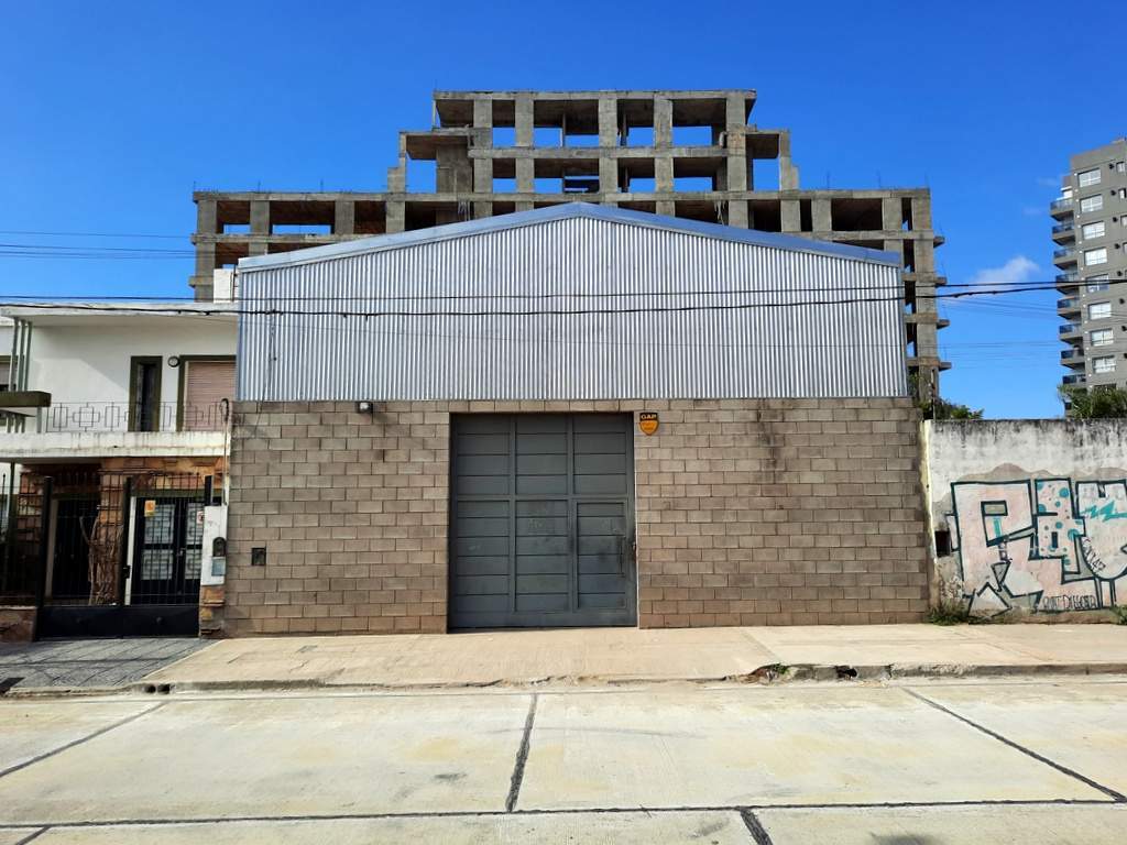 ALQUILO COCHERA MENSUAL - ZONA TRIBUNALES II