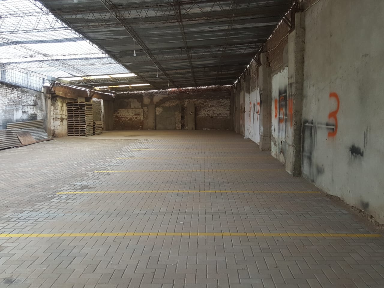ALQUILO COCHERA ZONA DE TRIBUNALES II