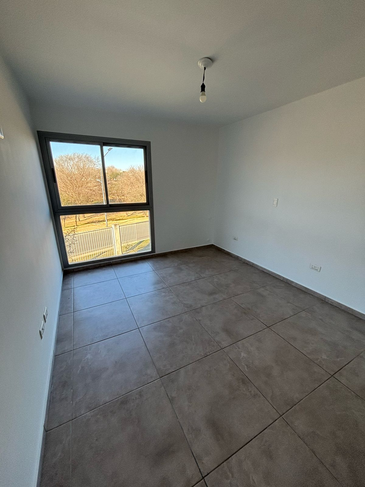 Alquiler Casona De Los Arcos Tres (3) Dormitorios Manantiales