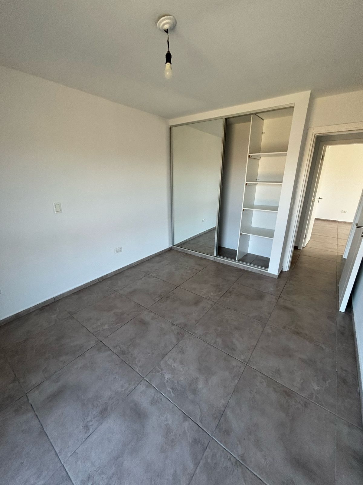 Alquiler Casona De Los Arcos Tres (3) Dormitorios Manantiales