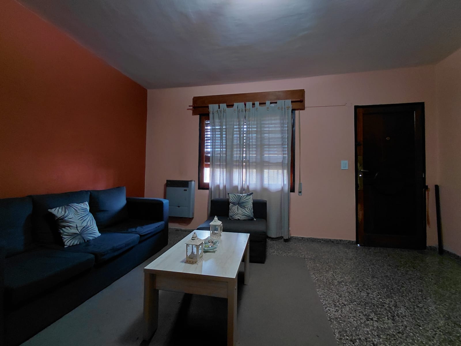 VENDO CASA 4 DORMITORIOS- APTA CREDITO HIPOTECARIO -BARRIO PRIMERO DE MAYO