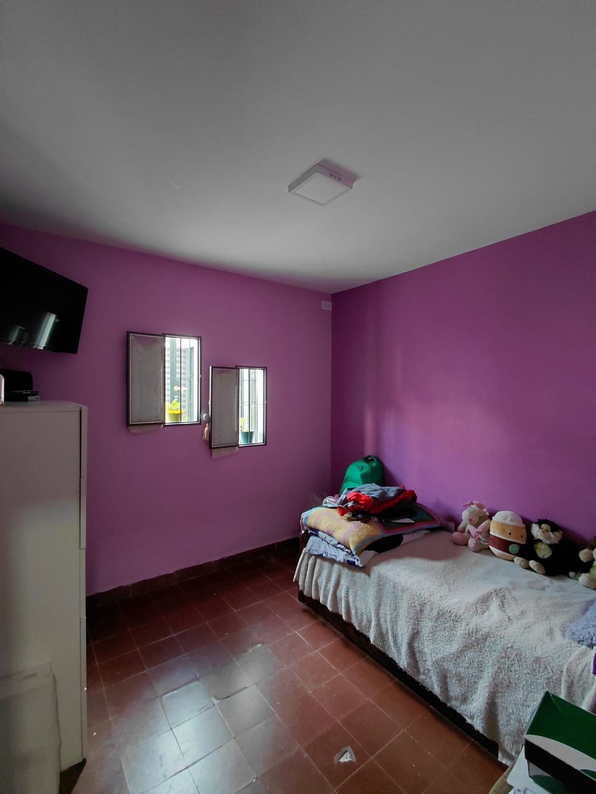 VENDO CASA 4 DORMITORIOS- APTA CREDITO HIPOTECARIO -BARRIO PRIMERO DE MAYO