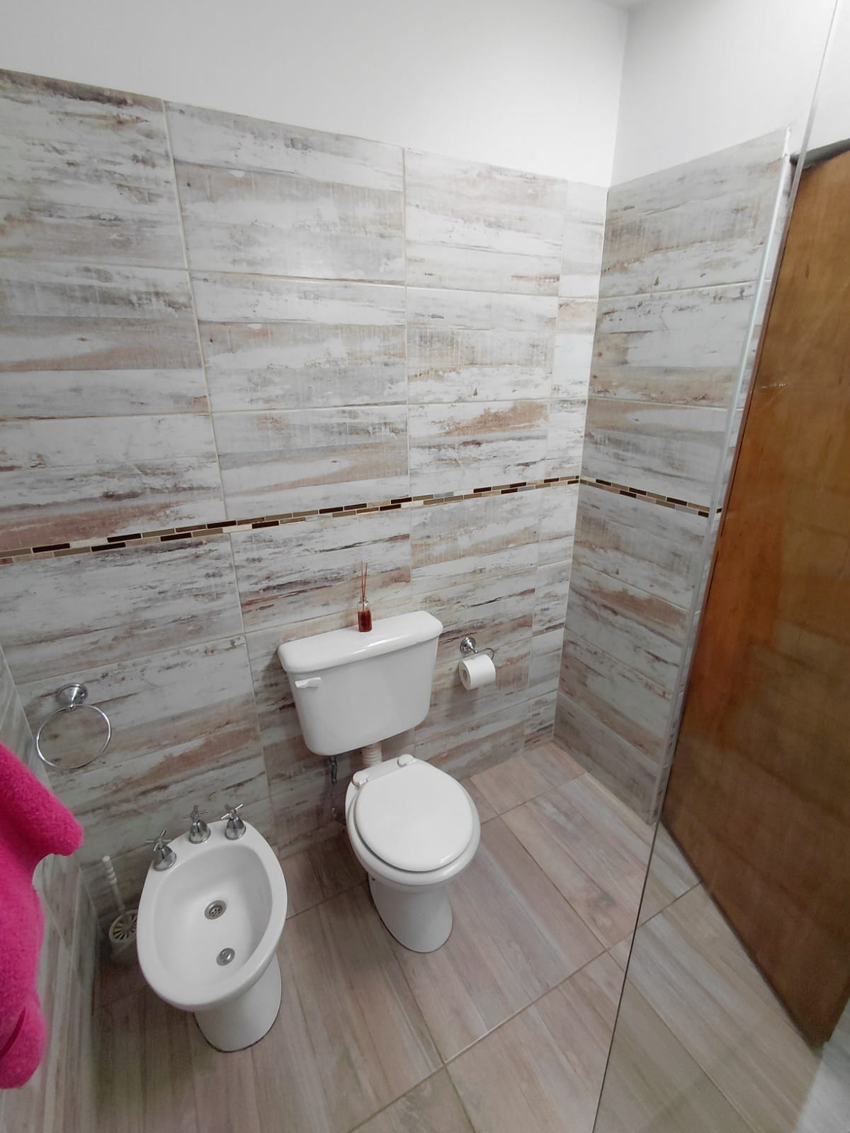 VENDO CASA 4 DORMITORIOS- APTA CREDITO HIPOTECARIO -BARRIO PRIMERO DE MAYO