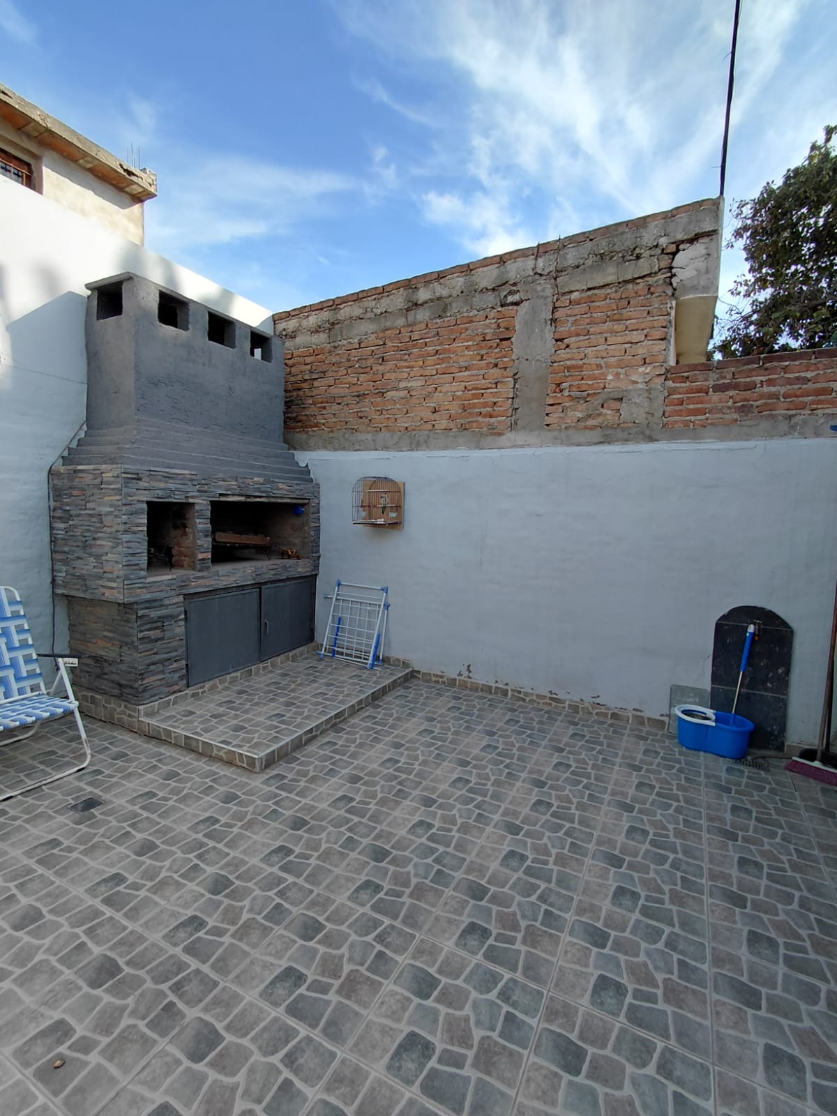 VENDO CASA 4 DORMITORIOS- APTA CREDITO HIPOTECARIO -BARRIO PRIMERO DE MAYO