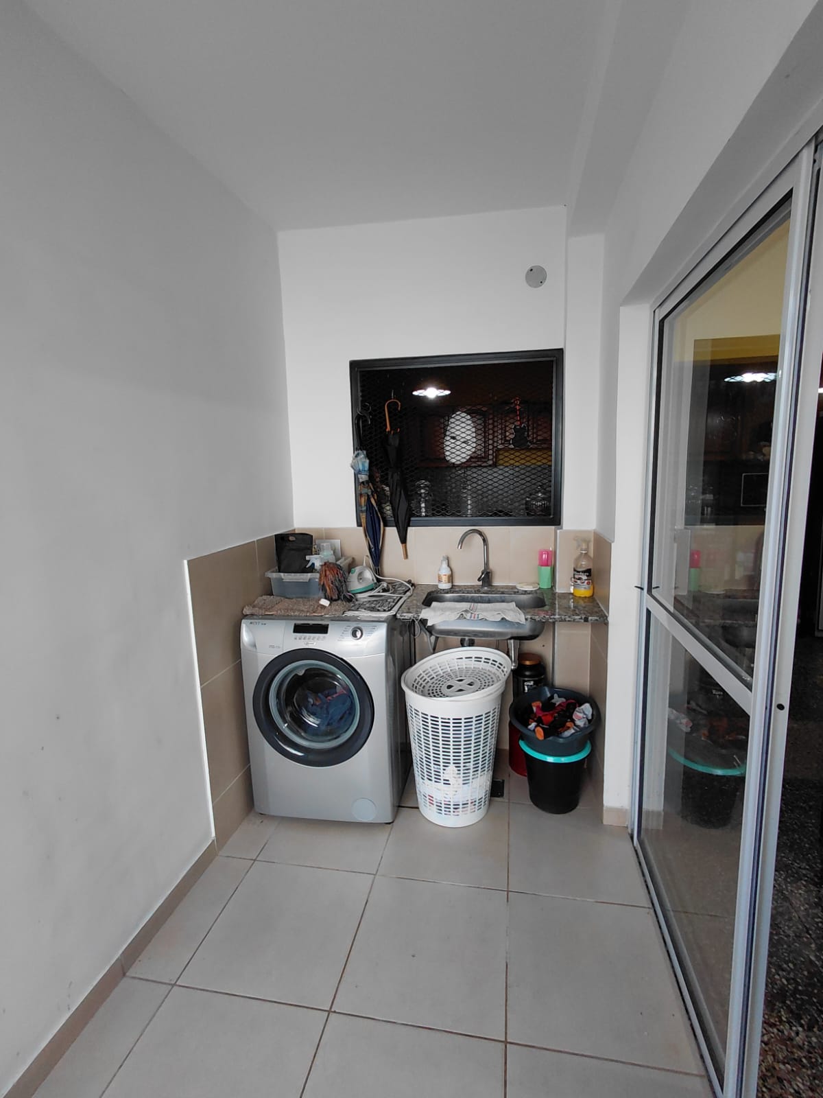 VENDO CASA 4 DORMITORIOS- APTA CREDITO HIPOTECARIO -BARRIO PRIMERO DE MAYO