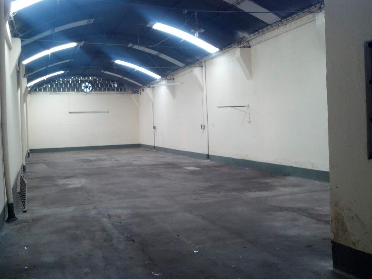 GALPÓN  Y TERRENO EN VENTA