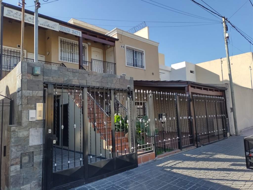 DEPARTAMENTO DE CATEGORIA EN BARRIO PARQUE SAN VICENTE