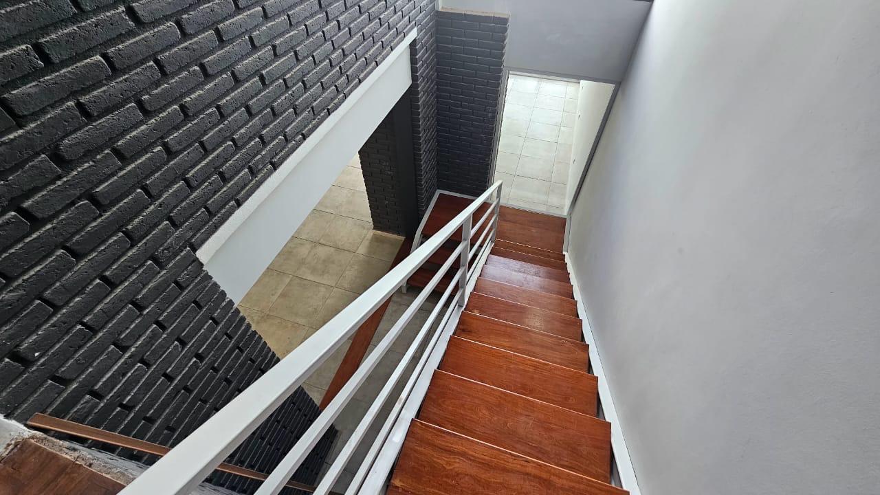 Vendo dúplex 3 dormitorios de categoria superior - Barrio Parque Chacabuco