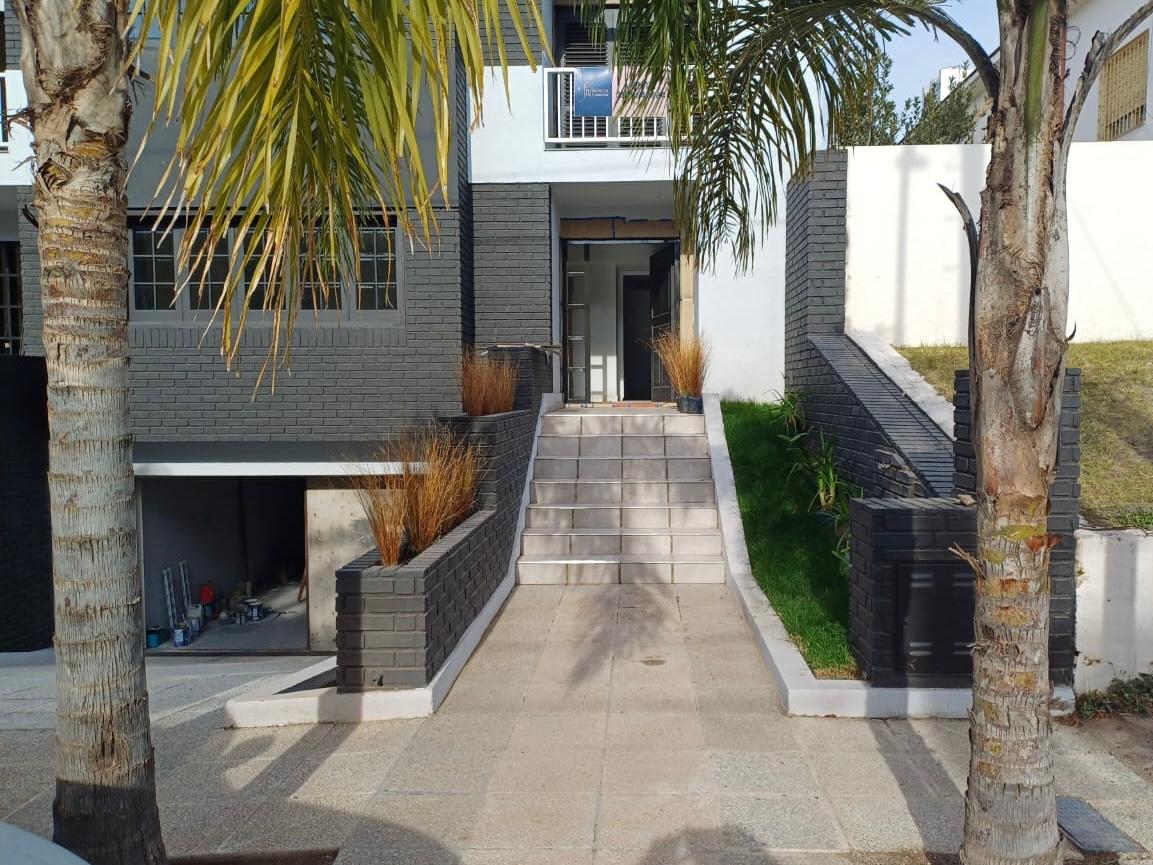 Vendo Dúplex 2 dormitorios de Categoria Superior - Barrio Parque Chacabuco