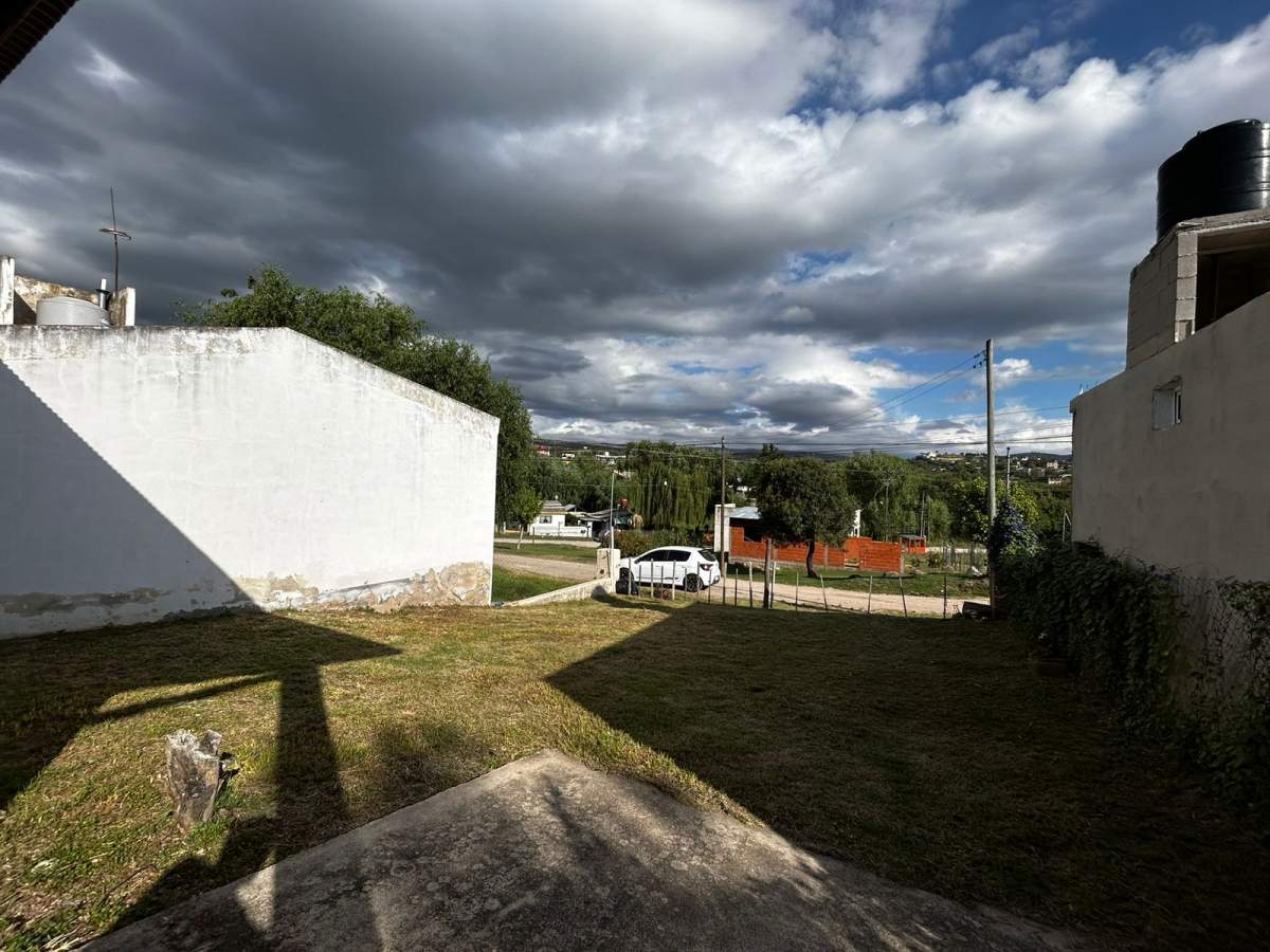 SE VENDE CASA A ESTRENAR EN TANTI