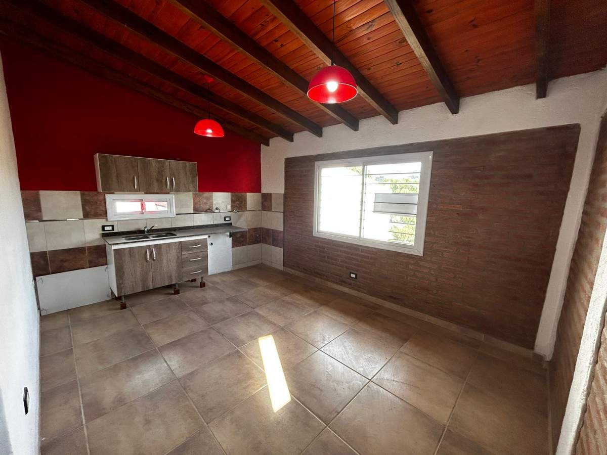 SE VENDE CASA A ESTRENAR EN TANTI
