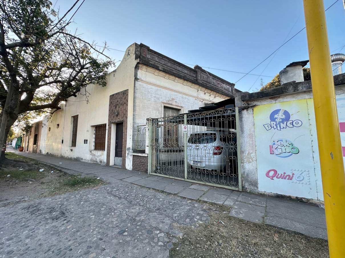 VENTA PROPIEDAD EXCLUSIVA FRENTE A MUJER URBANA