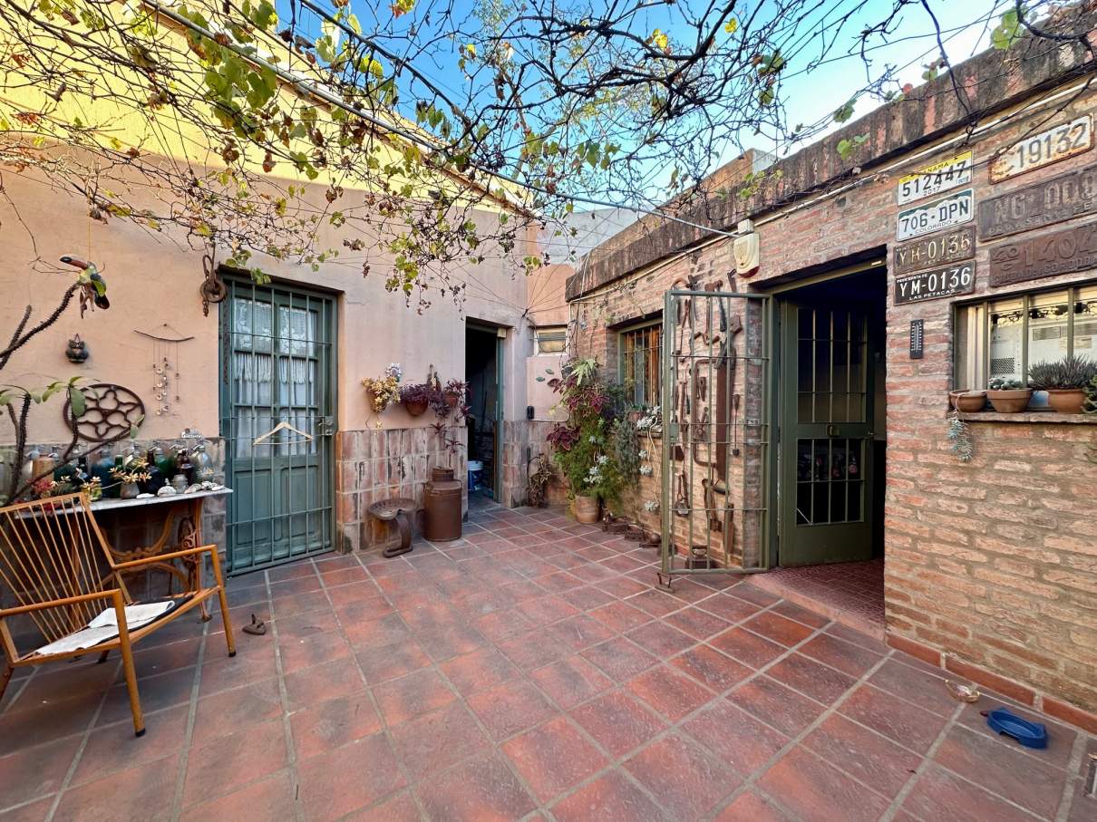 VENTA PROPIEDAD EXCLUSIVA FRENTE A MUJER URBANA