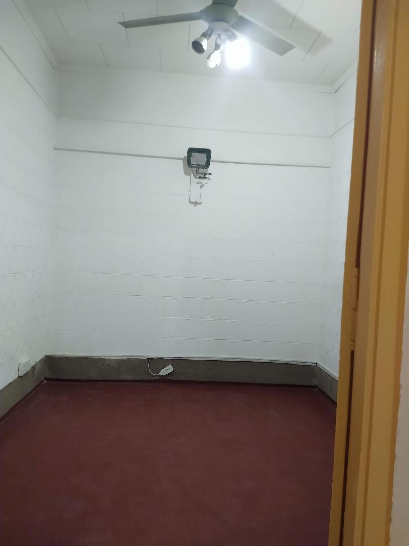 CASONA EN PLANTA BAJA - 8 HABITACIONES