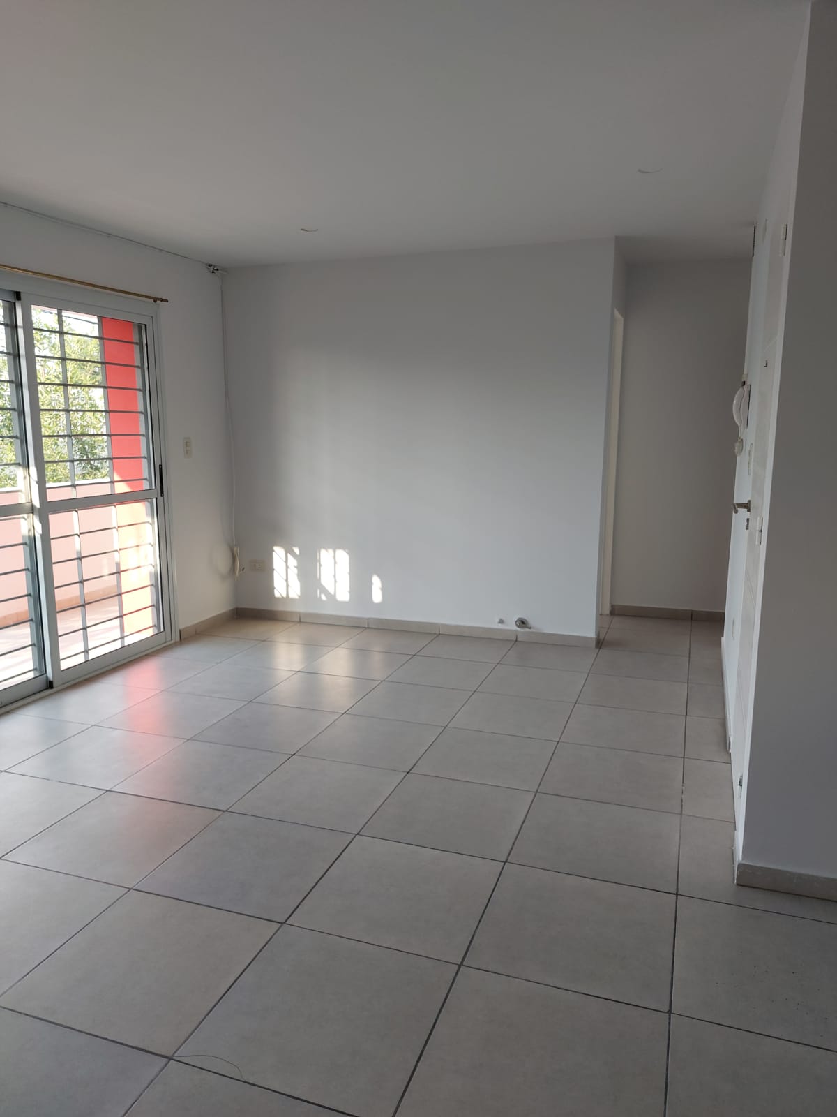Departamento 1 dormitorio con balcón. Barrio San Martin