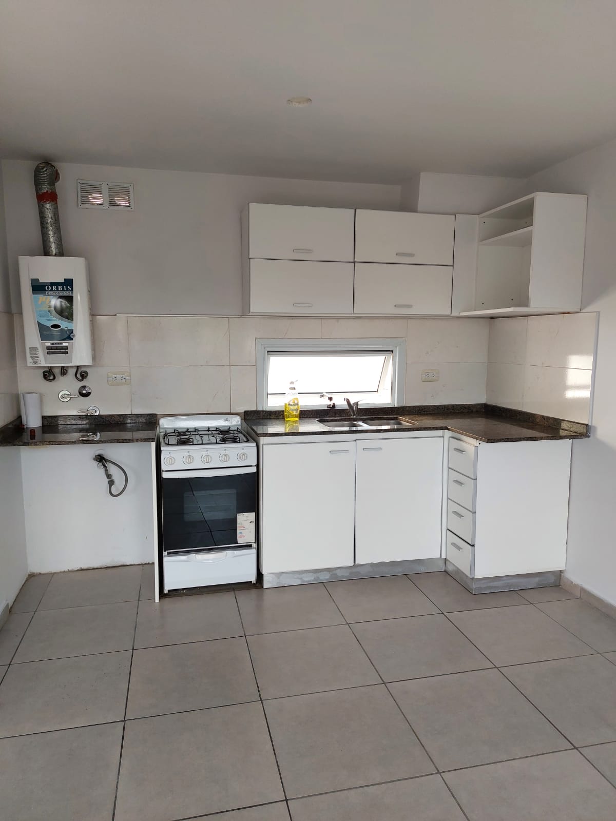 Departamento 1 dormitorio con balcón. Barrio San Martin