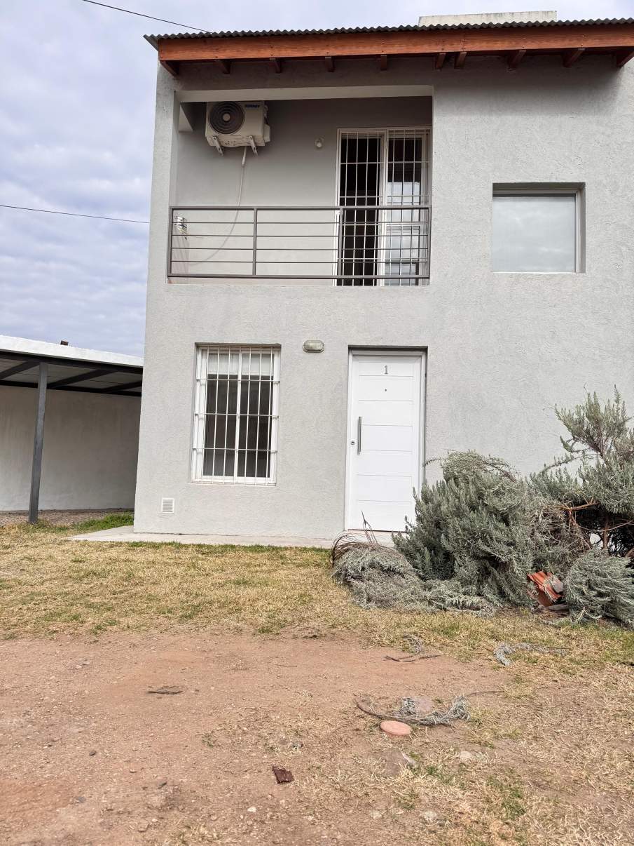 DUPLEX E MINUTOS DEL CENTRO - 1DORM C ESCR Y C COCHERA y PATIO CON ASADOR!- LO VEMOS?