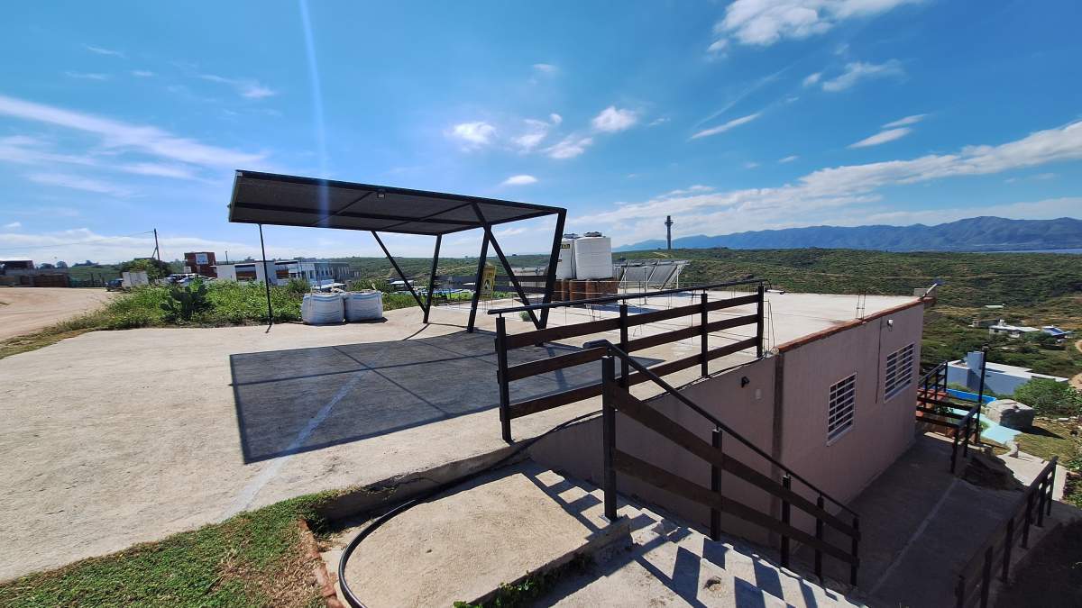 SE VENDEN 2 DEPARTAMENTOS CON VISTA AL LAGO - BARRIO VISTAS DEL LAGO - CARLOS PAZ