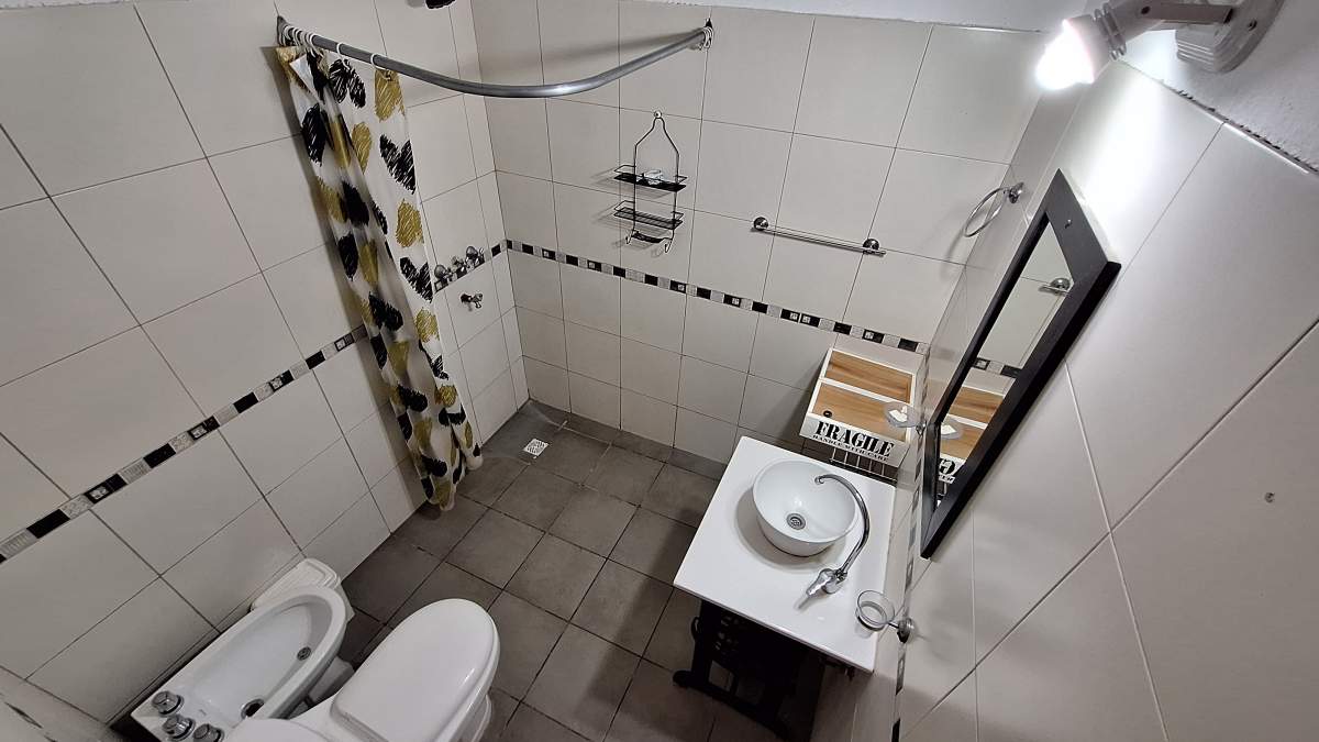 SE VENDEN 2 DEPARTAMENTOS CON VISTA AL LAGO - BARRIO VISTAS DEL LAGO - CARLOS PAZ