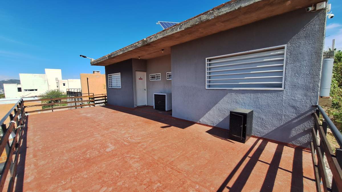 SE VENDEN 2 DEPARTAMENTOS CON VISTA AL LAGO - BARRIO VISTAS DEL LAGO - CARLOS PAZ