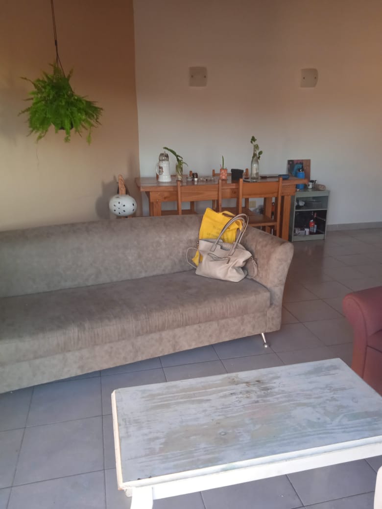 VENTA CASA  2 DEPARTAMENTOS- ZONA CENTRO-CAPILLA DEL MONTE