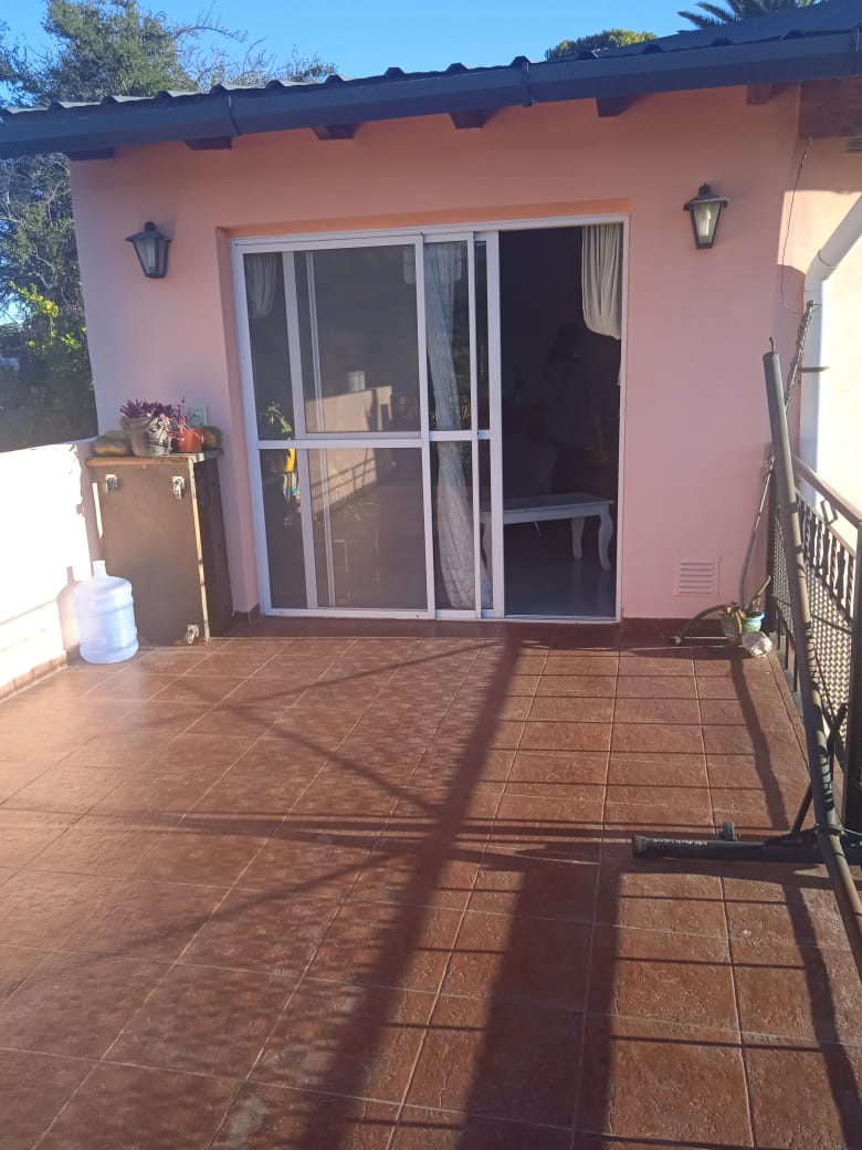 VENTA CASA  2 DEPARTAMENTOS- ZONA CENTRO-CAPILLA DEL MONTE