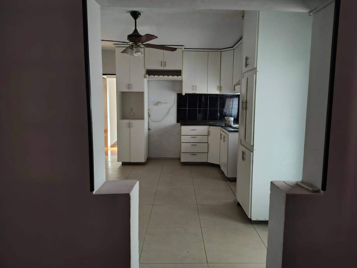 CASA EN ALQUILER EN B ITUZAINGO
