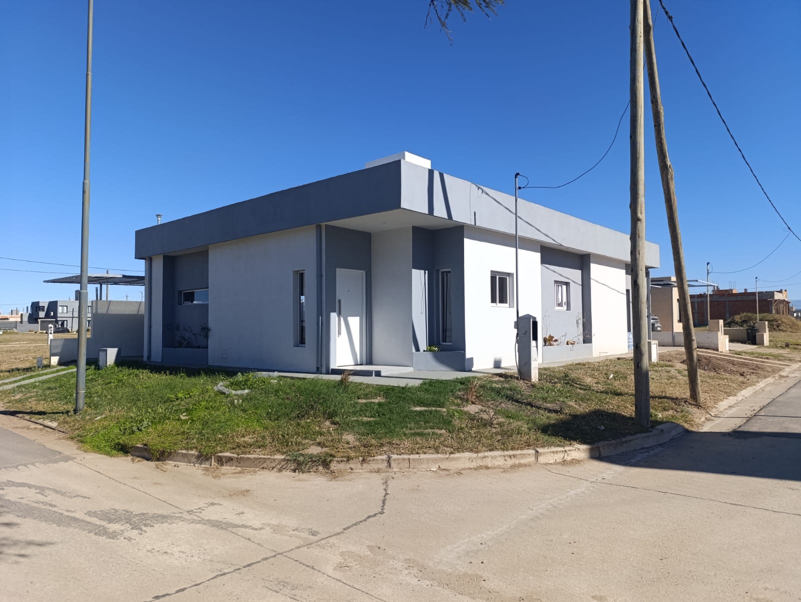 CASA RINCONES DE MANANTIALES 2D 2B - TODO PB