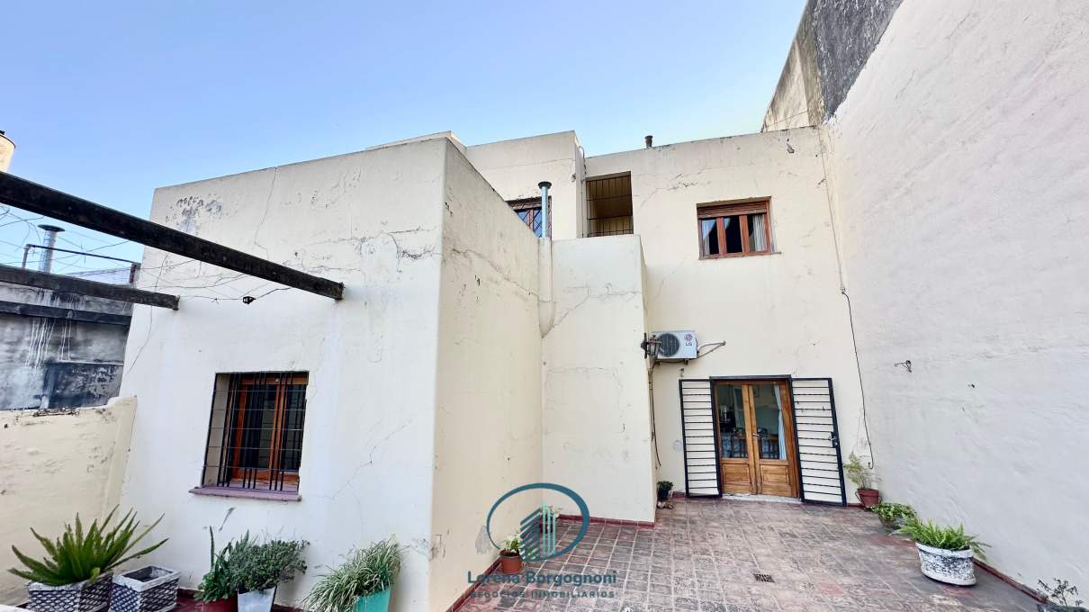 CASA EN VENTA 5D 2B EN ALTA CORDOBA C BALCON Y TERRAZA