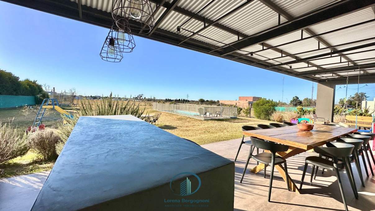 CASA EN VENTA COUNTRY LA CASCADA 3D 4B C PILETA