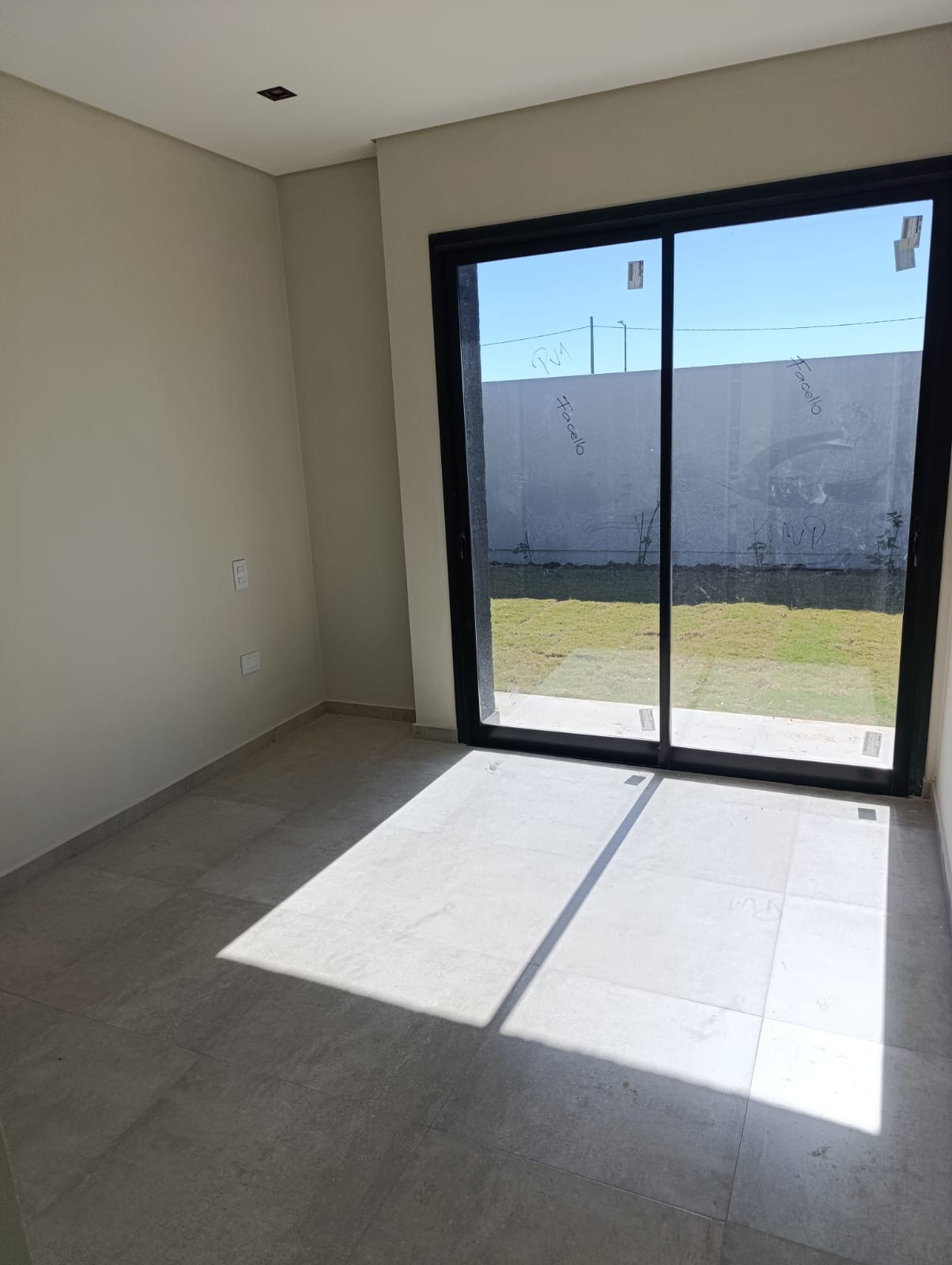 CASA EN VENTA CUESTAS DE MANANTIALES 2D 2B - PROPIEDAD EN PB