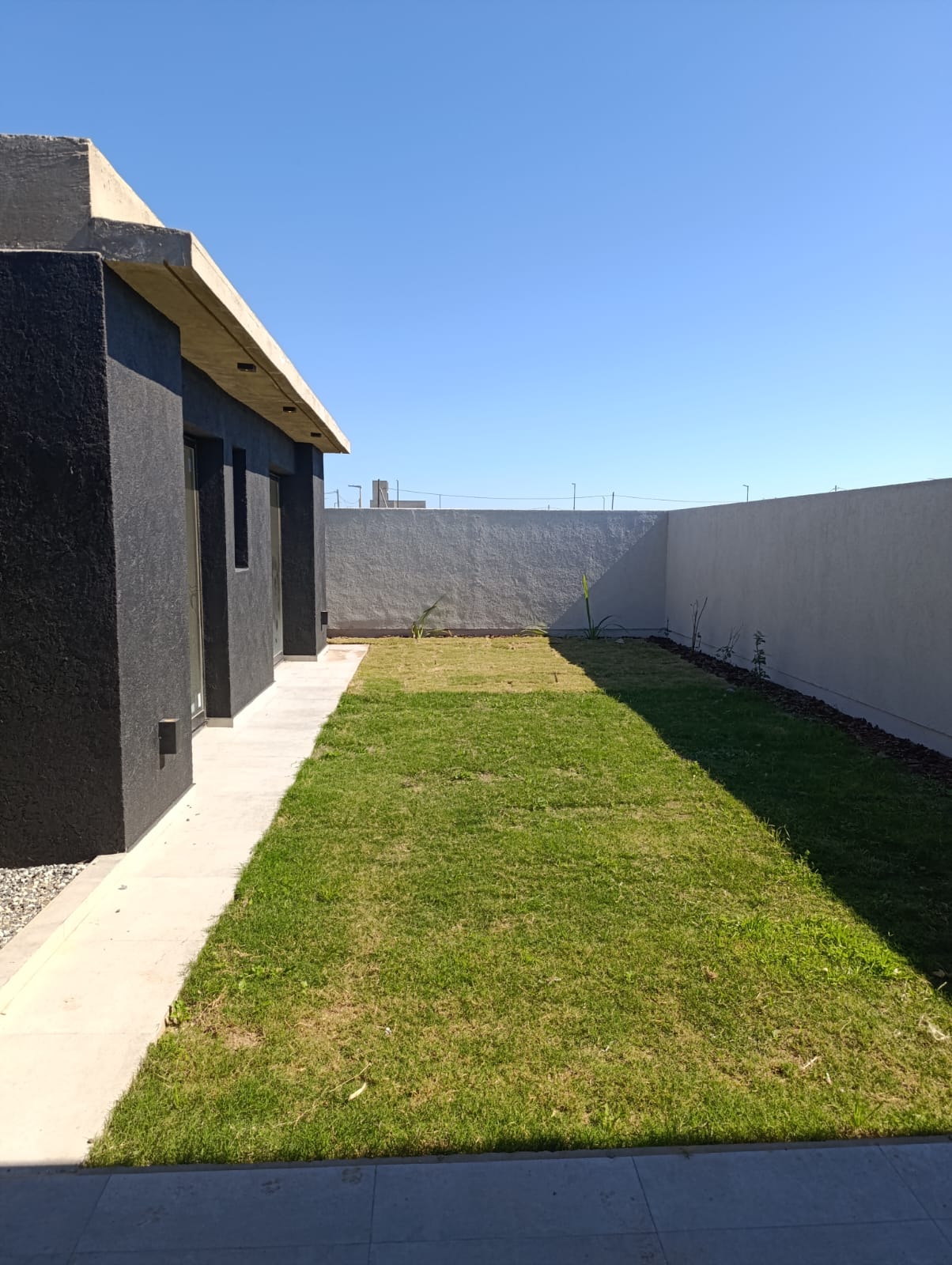 CASA EN VENTA CUESTAS DE MANANTIALES 2D 2B - PROPIEDAD EN PB