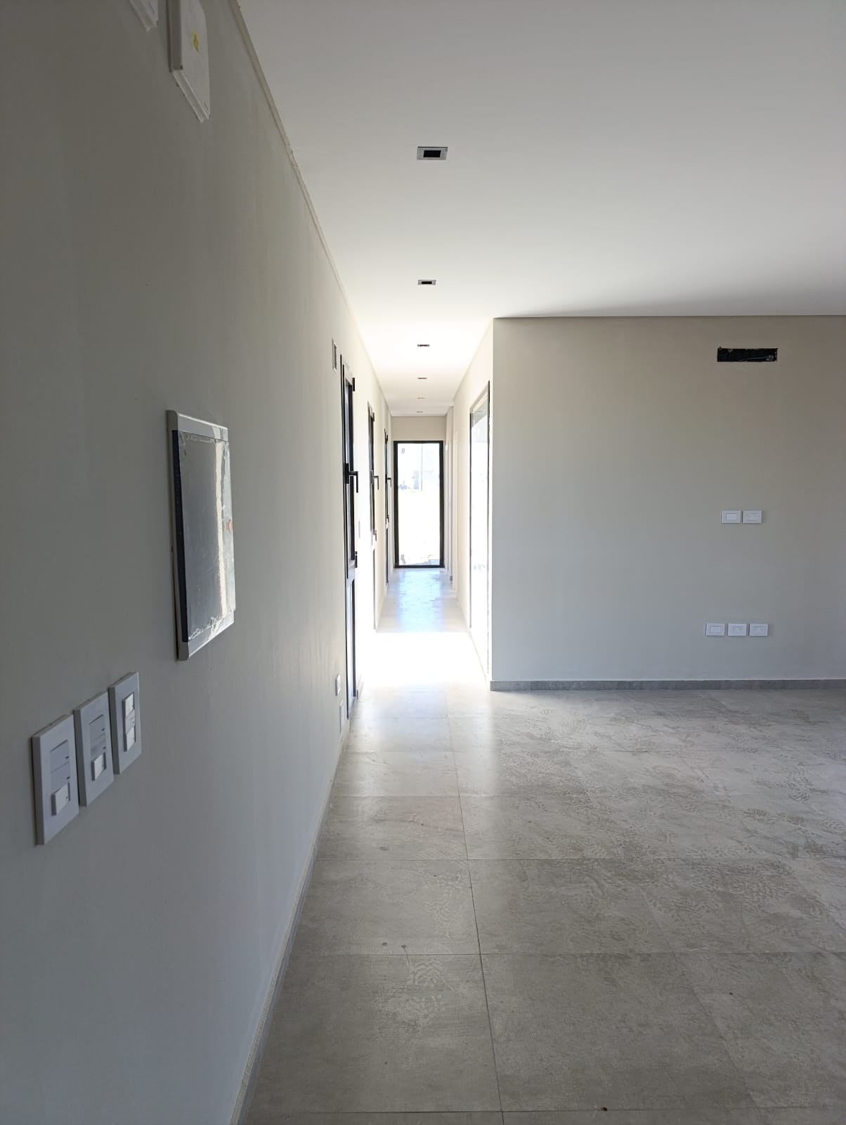 CASA EN VENTA CUESTAS DE MANANTIALES 2D 2B - PROPIEDAD EN PB