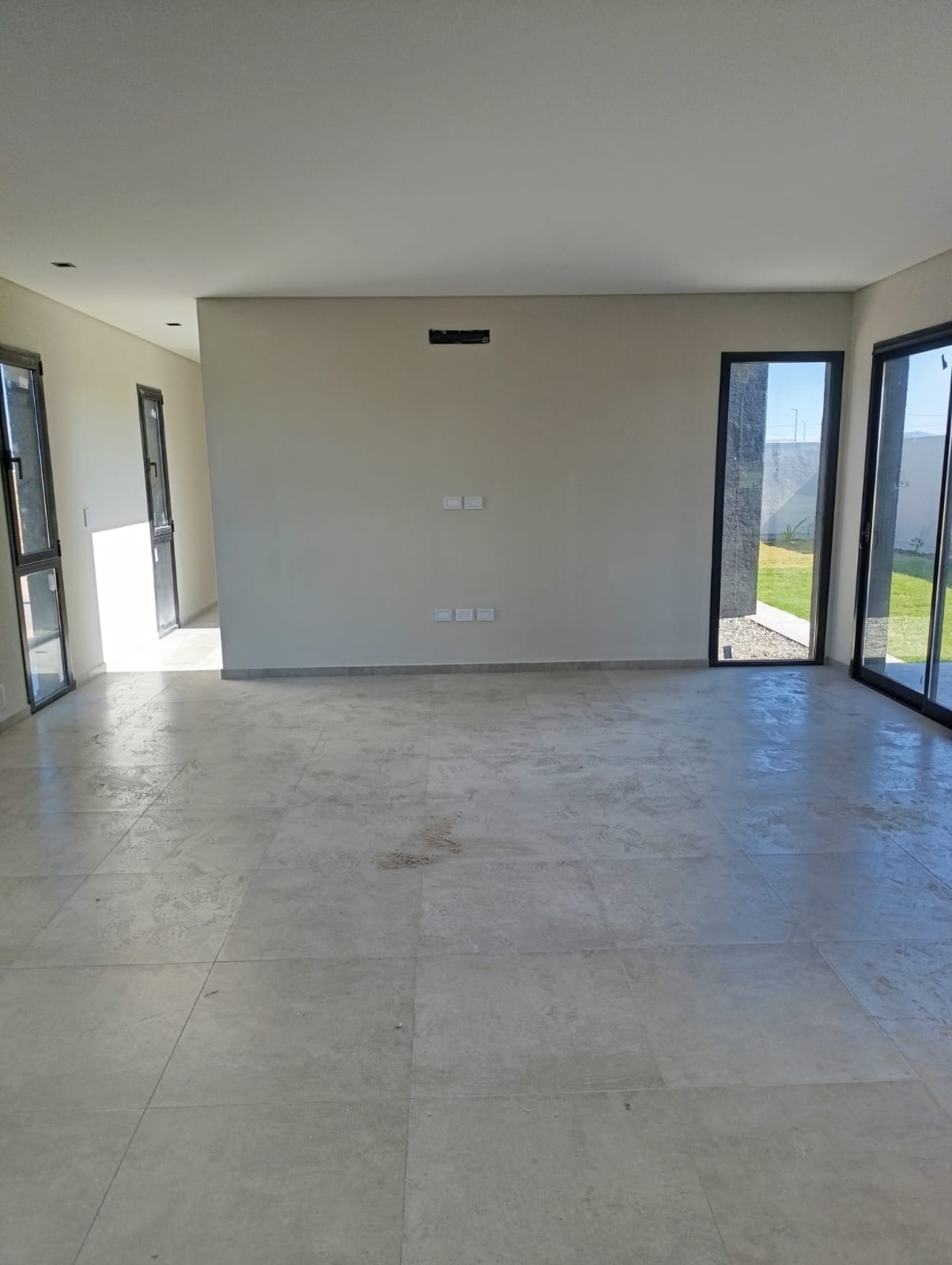 CASA EN VENTA CUESTAS DE MANANTIALES 2D 2B - PROPIEDAD EN PB