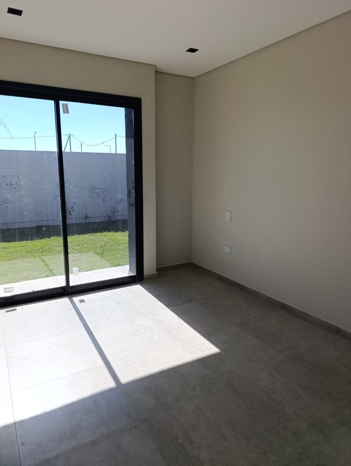 CASA EN VENTA CUESTAS DE MANANTIALES 2D 2B - PROPIEDAD EN PB