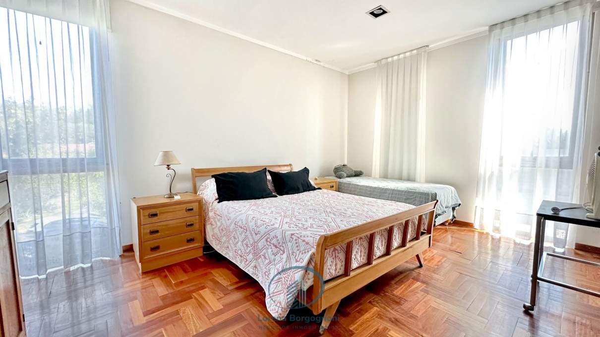 Casa en VENTA en Manantiales Country 3 dormitorios con Pileta y  Quincho