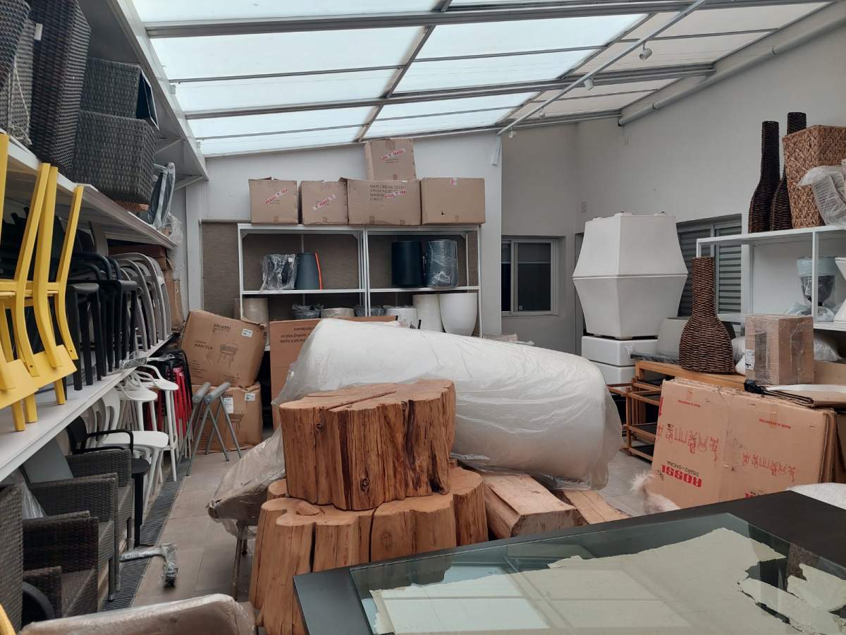 CASA MODERNA DE CATEGORIA - CENTRO - 6D-5B - 3 NIVELES