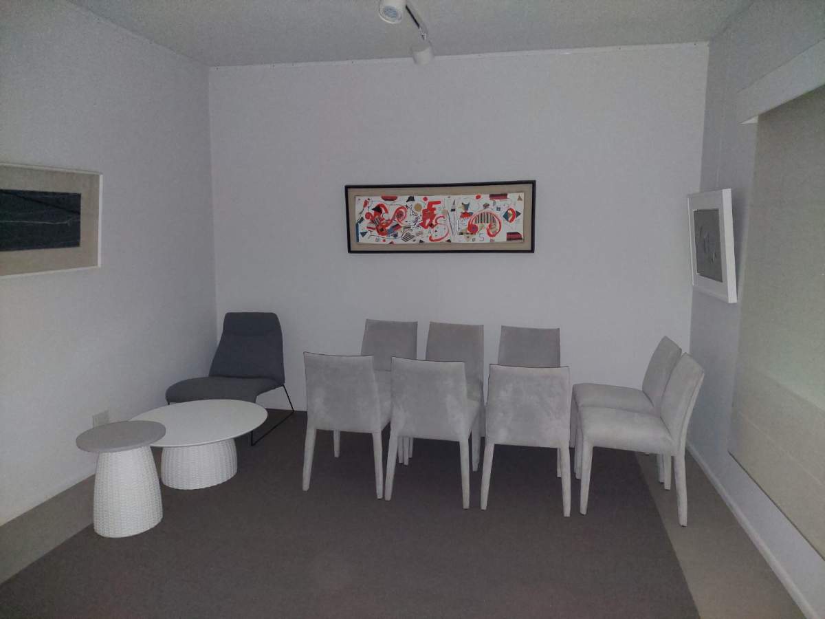 CASA MODERNA DE CATEGORIA - CENTRO - 6D-5B - 3 NIVELES